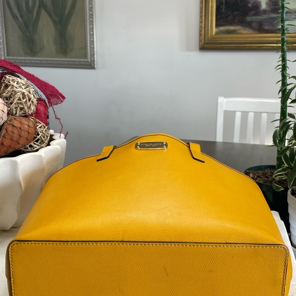 Michael Kors Yellow Tote Bag - Picture 6 of 9